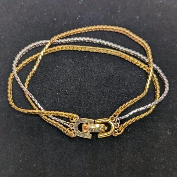 Vintage Signed MONET Gold Tone Flat Chain Triple Strand Bracelet - 7" Long - Picture 2 of 5